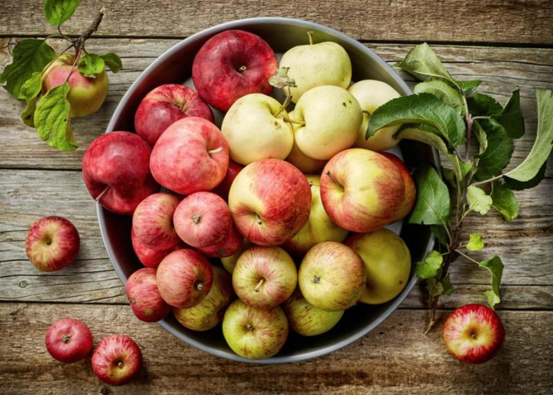 jabłka są zdrowe i wartościowe, warto je jeść